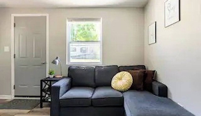 Cozy, Newly Updated 2 Bedroom