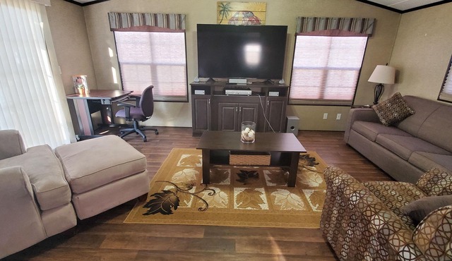 Cozy Niagara on the lake cottage in Vine Ridge Resort