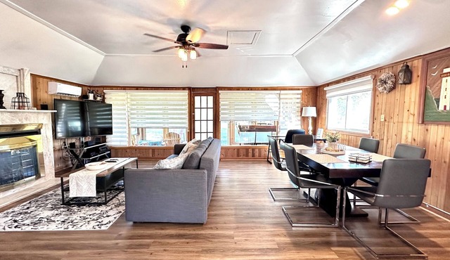 Cozy Niagara Riverside House Cottage – Breathtaking Views & EV Charger