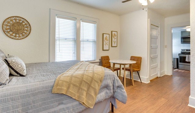 Cozy Norman Studio: Walk to OU + Campus Corner!