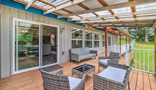 Cozy North Bend Getaway Near Dunes and Ocean!