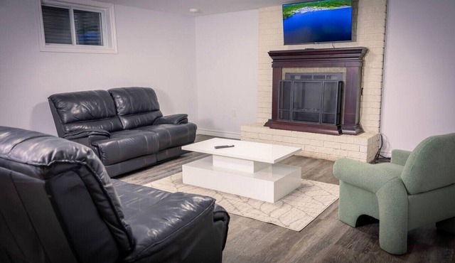 Cozy North End Barrie Home