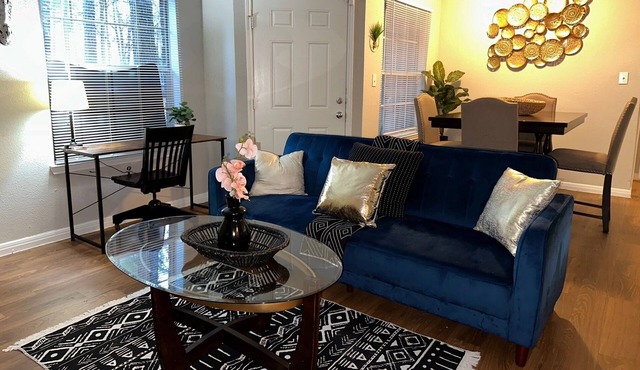 Cozy North Houston 1BDR KING BED