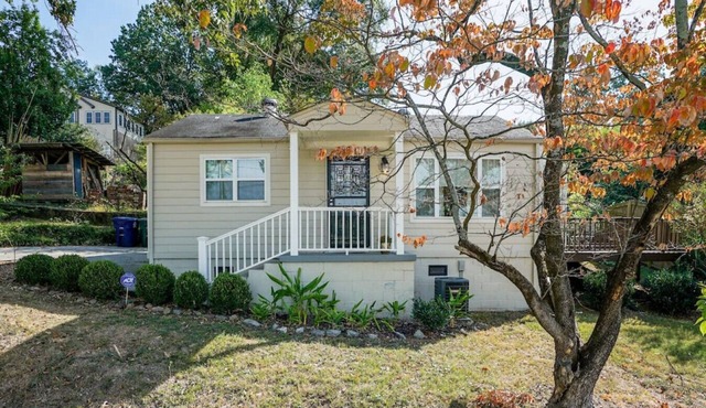 Cozy North Shore Cottage - GREAT location, Pet friendly!