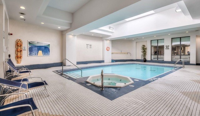 Cozy North York Centre 1 BR Condo + Parking