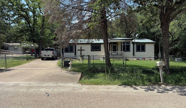 Cozy! Oak Grove Home - Close to I-35