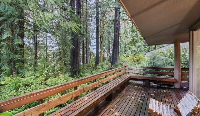 Cozy Oasis 3bed 2 bath Sleeps 7 TV 75” Haven Pool Trails