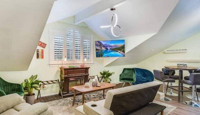 Cozy Oasis in SE Austin
