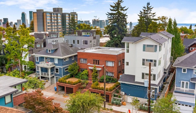 Cozy Oasis in the heart of Capitol Hill