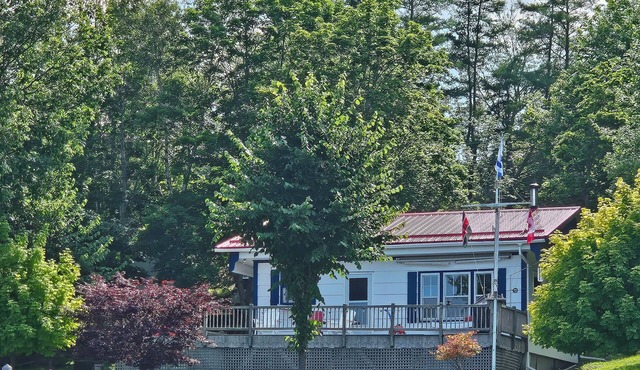 Cozy Ocean Front Cottage