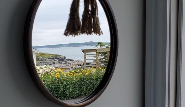 Cozy Ocean View Cottage