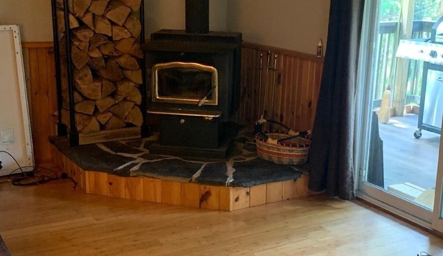 Cozy off grid loft cabin