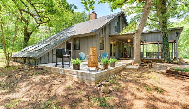 Cozy Oklahoma Retreat w/Patio, Fire Pit & Grill!