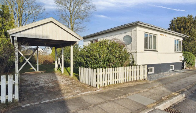 Cozy, old cottage in Asaa