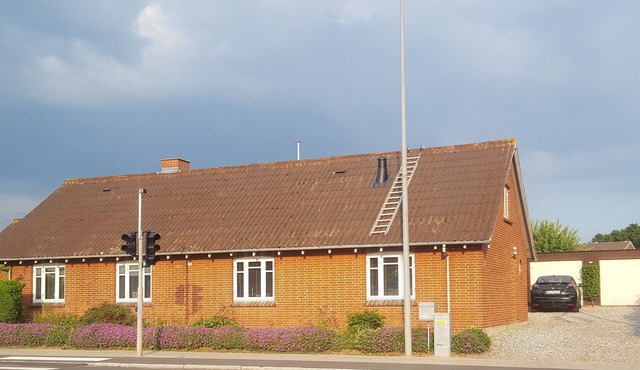 Cozy old house in Struer-near fjord, beach, island of Venoe and forrest