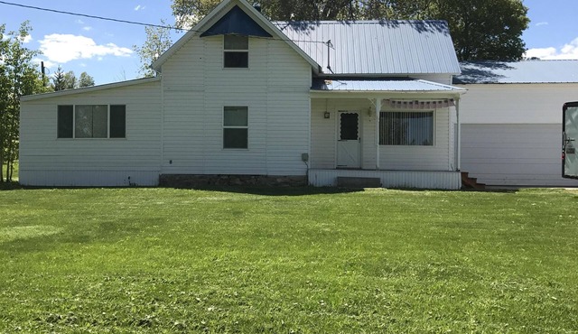 cozy older home for rent very close to the north beach of Bear lake