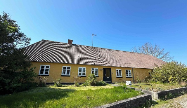 Cozy, older property on Ærø.