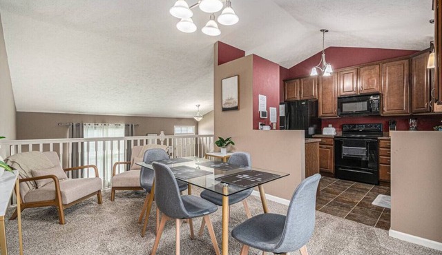 Cozy Omaha Home 3 bdrm 2 baths