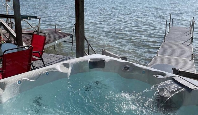 Cozy on Cayuga | Lakefront | Hot Tub | Fire Pit