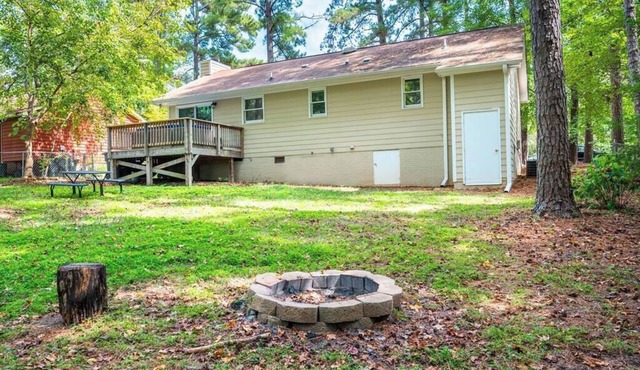 Cozy on Ger-Maine St. 1 Mile From Downtown Apex