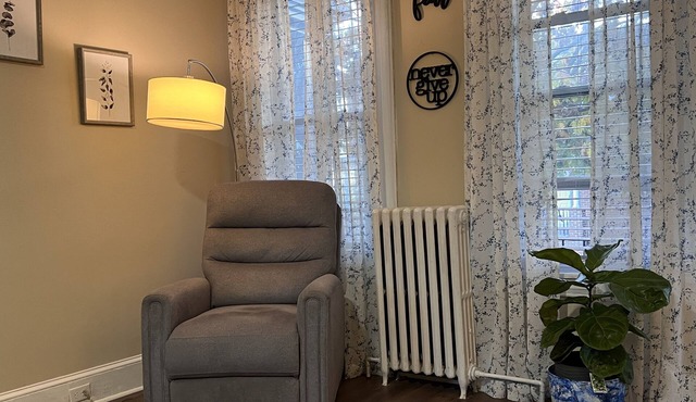 Cozy on the Hill. Close to Riverfront, Brandywine park and great food