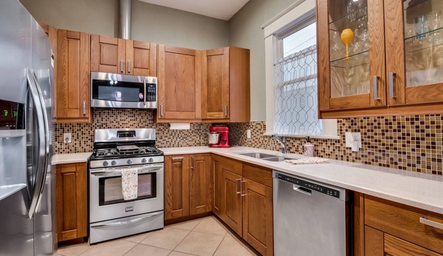 Cozy on Victor: 3 Bedrooms of Style & Comfort