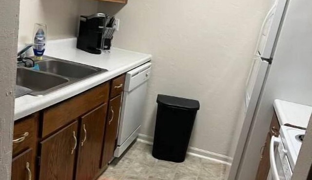 Cozy one bed/bathroom cottage