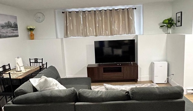 Cozy One Bedroom Apartment in Moncton close to Magnetic Hill and Casino