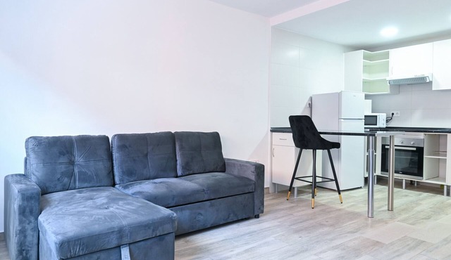 Cozy one bedroom apartment in Chamartin