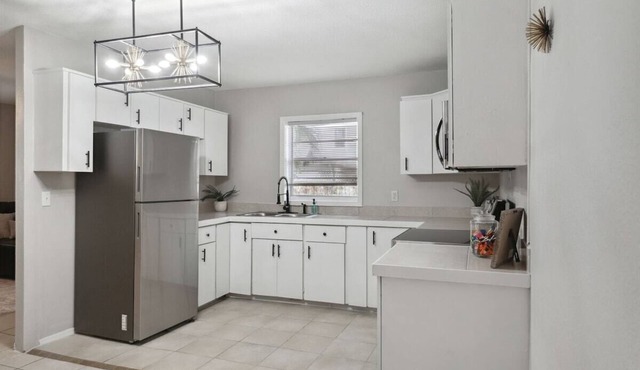 Cozy One Bedroom Apartment!