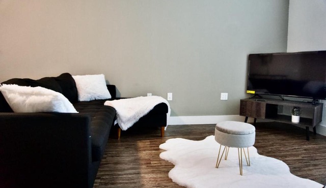 Cozy one bedroom studio in the coveted legacy west
