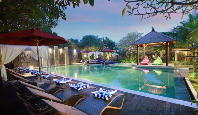 Cozy One Bedroom Suite Villa with a private pool, 5 minutes drive to the beach