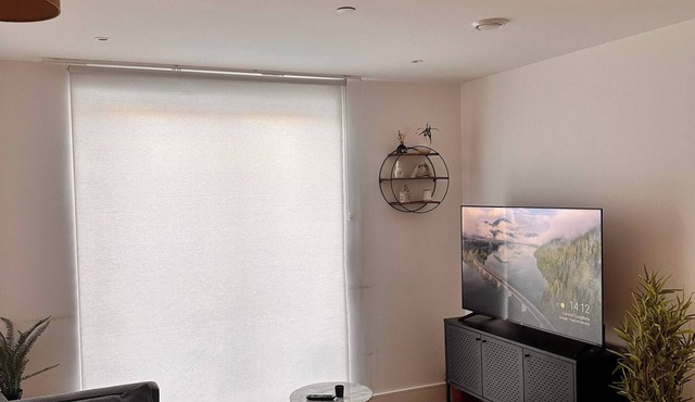 Cozy one bedroom with a Big Balcony and parking