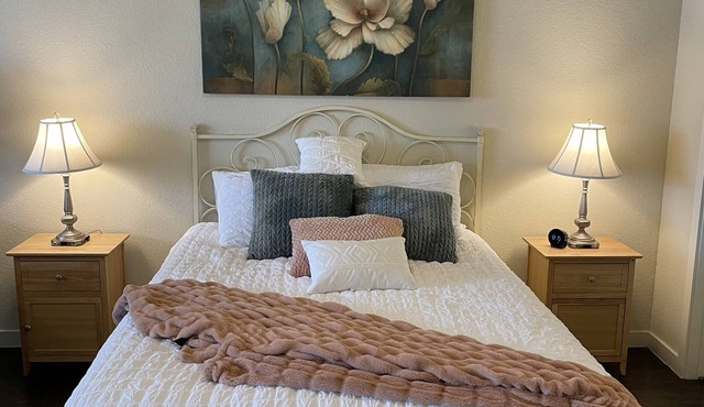 Cozy Park Avenue Studio