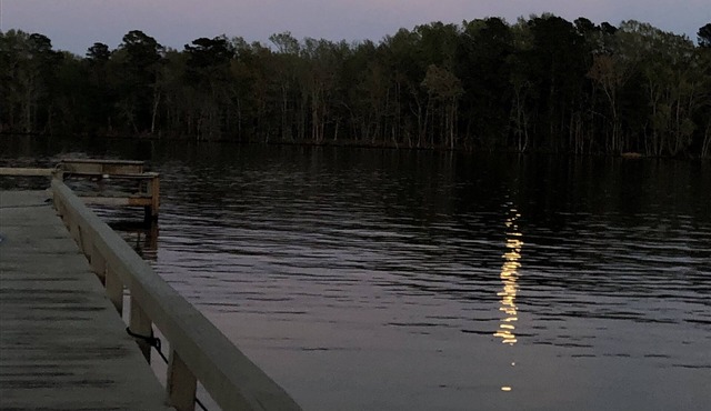 Cozy & Peaceful 3 bed 2 bath On the Water