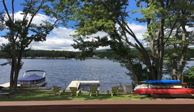 Cozy Peaceful 75' Lakefront House on Lake Henry! THIS WEEKEND PROMO