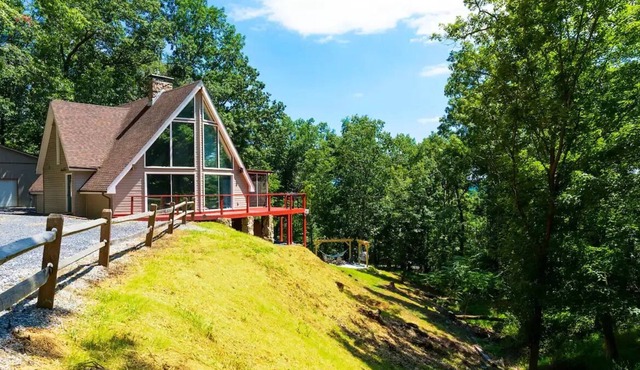 Cozy & Peaceful ⛺️ cabin 🪵 + 🔥 Tub + 🐶 friendly