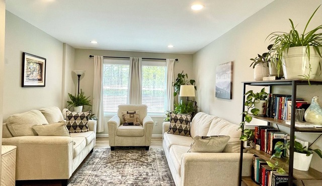 Cozy, peaceful home close to: PSU Football/State College/Altoona/Raystown Lake.