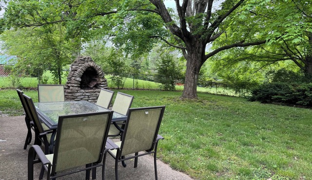 cozy peaceful living in the heart of Mason