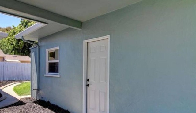 Cozy & peaceful studio with WiFi/Fully Refurnished