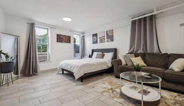 Cozy peaceful Yonkers, NY hideaway just 20 minutes from NYC!