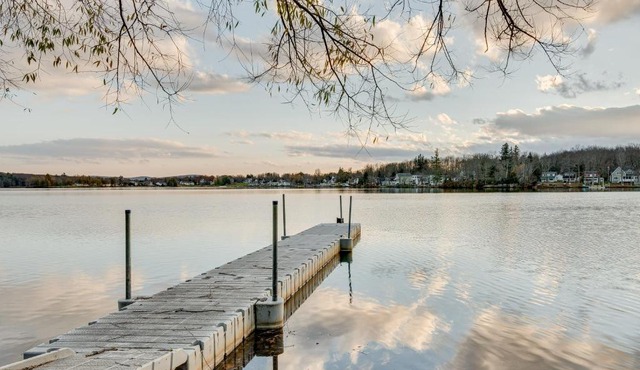 Cozy Pennsylvania Home with Fire Pit and Dock Access!