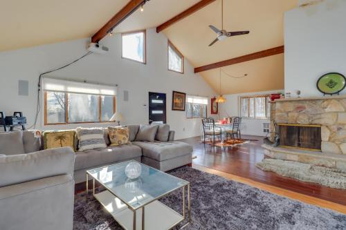 Cozy Pennsylvania Home w/Pool Table & Pool Access