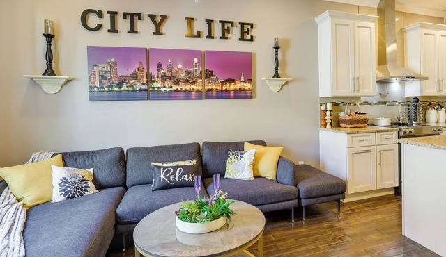 Cozy Philadelphia Rental: Steps to Subway Station!