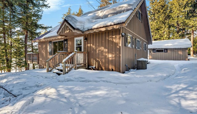 Cozy Pines on Diamond Lake