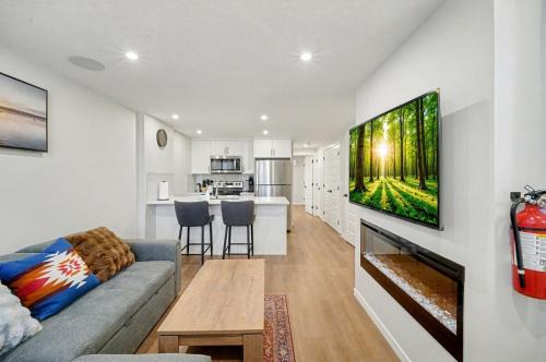 Cozy Place to Stay in Mahogany SE Calgary