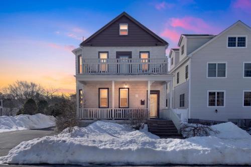 Cozy Pleasantville Retreat Unit 2 apts
