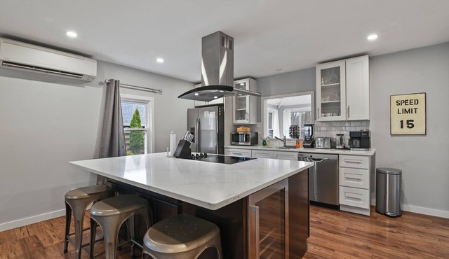 Cozy Pocono Retreat-Modern 3 bed