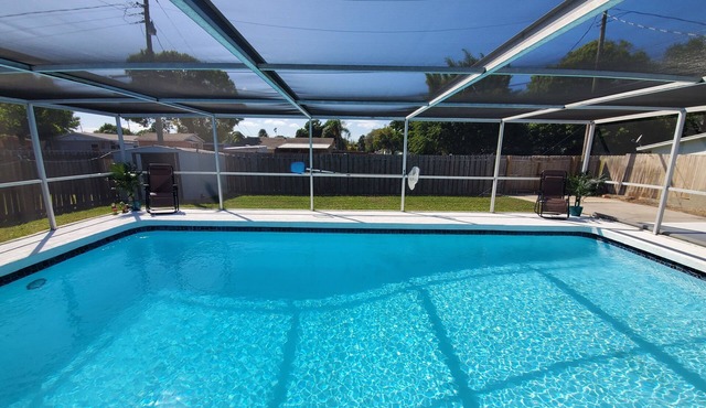 Cozy Pool Paradise with *Heated-Pool In Winter Months*