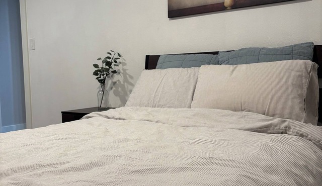 Cozy Portland Mt. Tabor Retreat